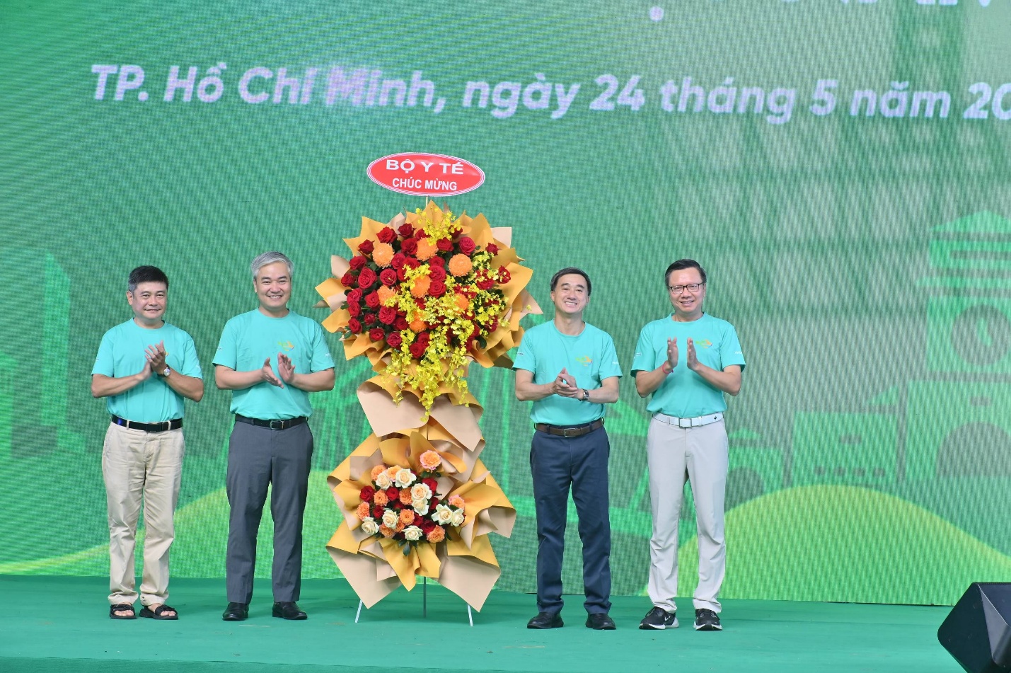 Qua 6 mùa Ngày Dinh dưỡng cộng đồng Việt Nam: Gần 10.000 người dân được tư vấn sức khỏe, dinh dưỡng miễn phí - Ảnh 2. Qua 6 mùa Ngày Dinh dưỡng cộng đồng Việt Nam: Gần 10.000 người dân được tư vấn sức khỏe, dinh dưỡng miễn phí - Ảnh 2.