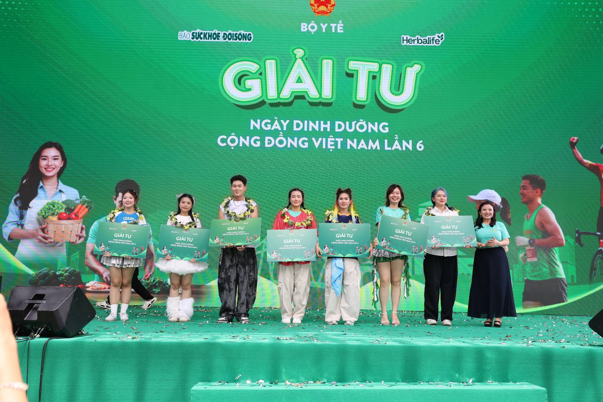 Qua 6 mùa Ngày Dinh dưỡng cộng đồng Việt Nam: Gần 10.000 người dân được tư vấn sức khỏe, dinh dưỡng miễn phí - Ảnh 11. Qua 6 mùa Ngày Dinh dưỡng cộng đồng Việt Nam: Gần 10.000 người dân được tư vấn sức khỏe, dinh dưỡng miễn phí - Ảnh 11.