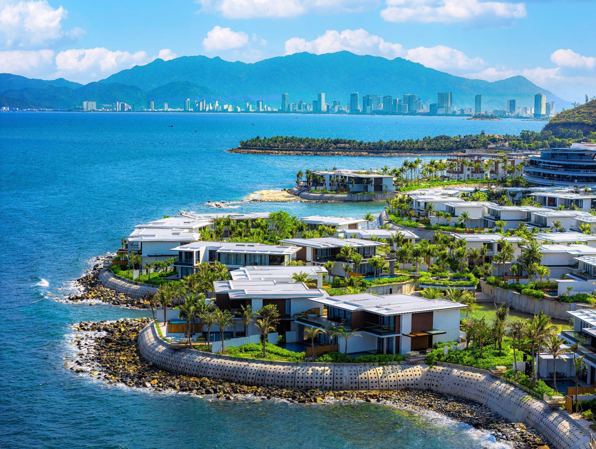 Vega City xuất hiện d&agrave;y đặc tr&ecirc;n truyền th&ocirc;ng quốc tế như một điểm đến mới của ch&acirc;u &Aacute; - Ảnh 3.