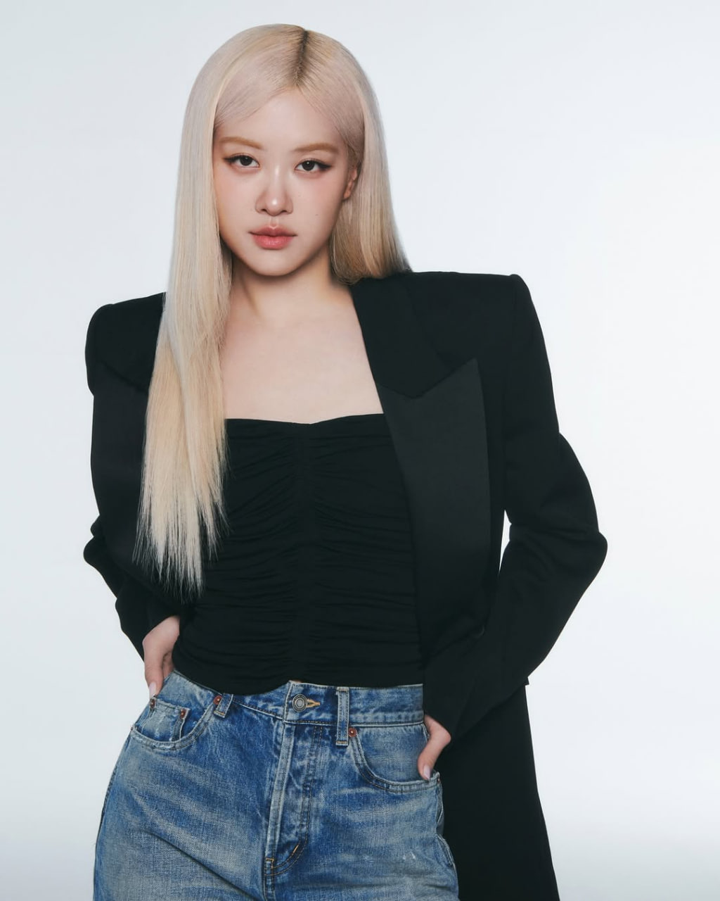 Showbiz m&atilde;i tiếc nuối mỹ nh&acirc;n n&agrave;y: Giọng h&aacute;t định h&igrave;nh ti&ecirc;u chuẩn, lụi t&agrave;n v&igrave; 1 lần mang theo chất cấm- Ảnh 2.