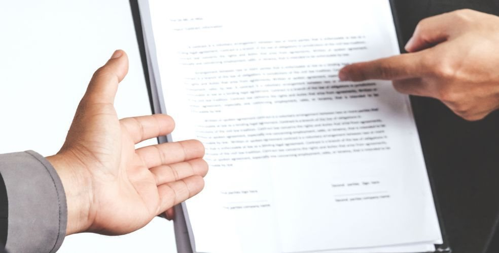 C&ocirc;ng ty bảo hiểm nh&acirc;n thọ ph&aacute;t hiện 5 kh&aacute;ch h&agrave;ng đ&atilde; đ&oacute;ng ph&iacute; đầy đủ nhưng hệ thống kh&ocirc;ng hề nhận được tiền: Chuyện g&igrave; đ&atilde; xảy ra?- Ảnh 1.