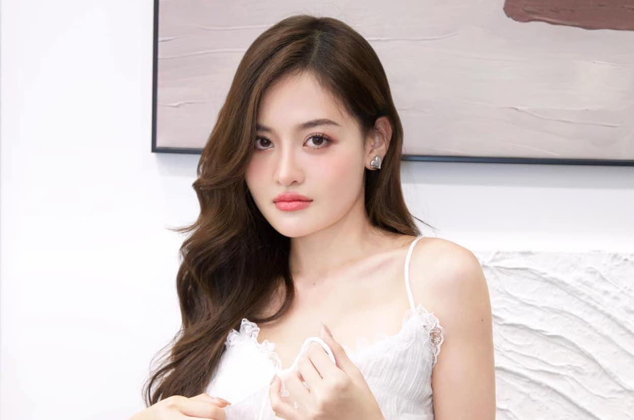 Cặp đôi Vbiz bị soi 1001 hint hẹn hò: Nhà trai visual chuẩn vàng ngọc châu báu, nhà gái 14 tuổi nổi khắp cả nước- Ảnh 12. Cặp đôi Vbiz bị soi 1001 hint hẹn hò: Nhà trai visual chuẩn vàng ngọc châu báu, nhà gái 14 tuổi nổi khắp cả nước- Ảnh 12.