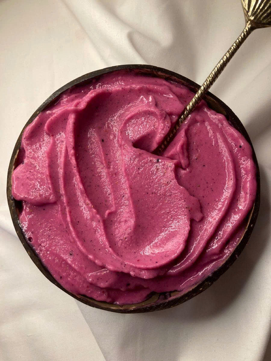 Giải mã cơn sốt Açaí Bowl khuynh đảo Sài Gòn: Tô sinh tố 200.000đ khiến giới trẻ sẵn sàng xuống tiền để đu theo idol - Ảnh 1.