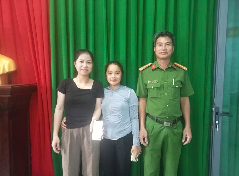T&agrave;i khoản Vietcombank bất ngờ nhận 20 triệu đồng từ "HUYNH THI THUY NGAN", người phụ nữ lập tức tr&igrave;nh b&aacute;o c&ocirc;ng an- Ảnh 1.