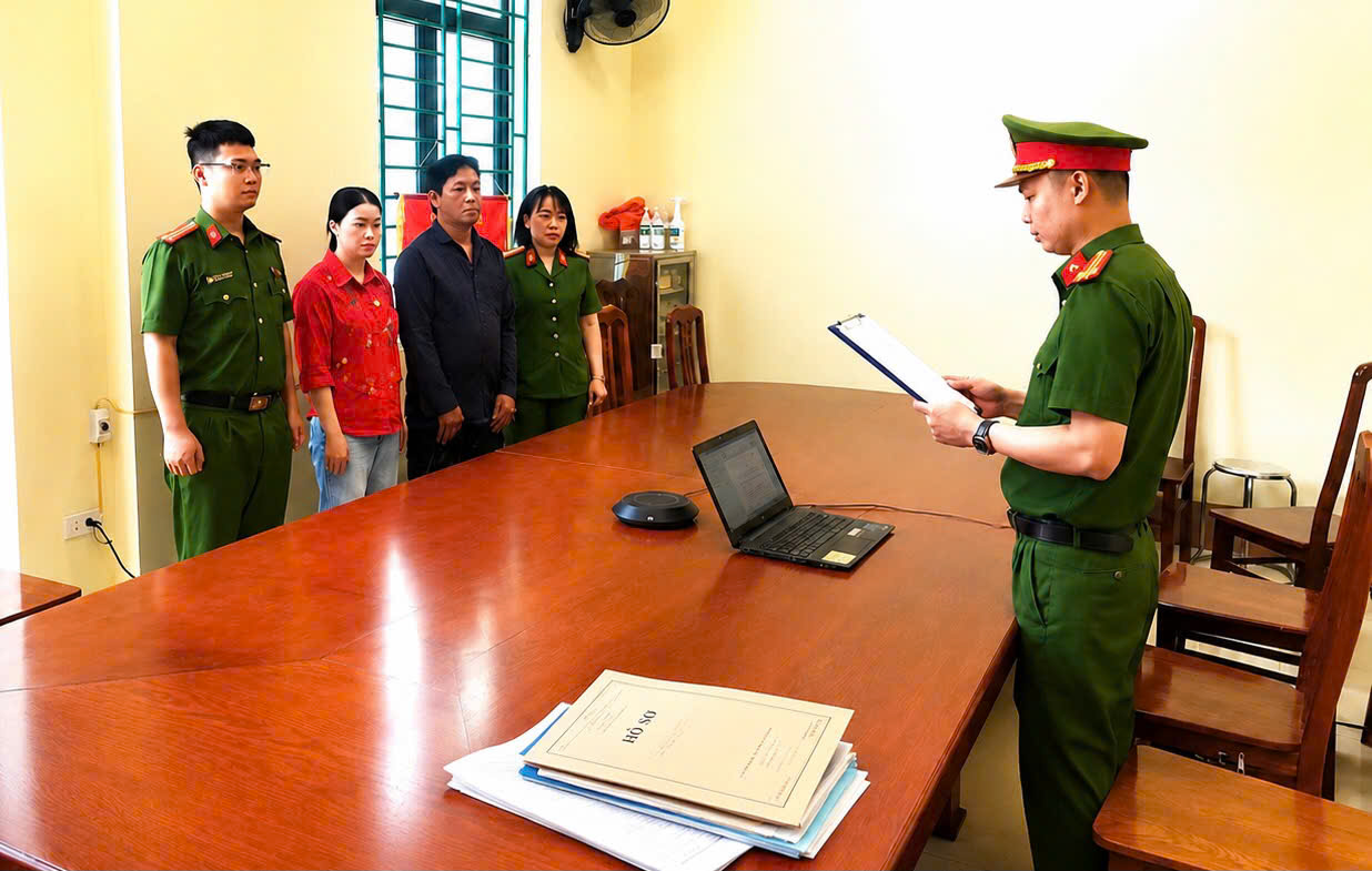 Vụ nữ du kh&aacute;ch người Anh gặp nạn tại H&agrave; Giang, hiến tạng cứu 3 người: Khởi tố t&agrave;i xế xe &ocirc;m- Ảnh 1.
