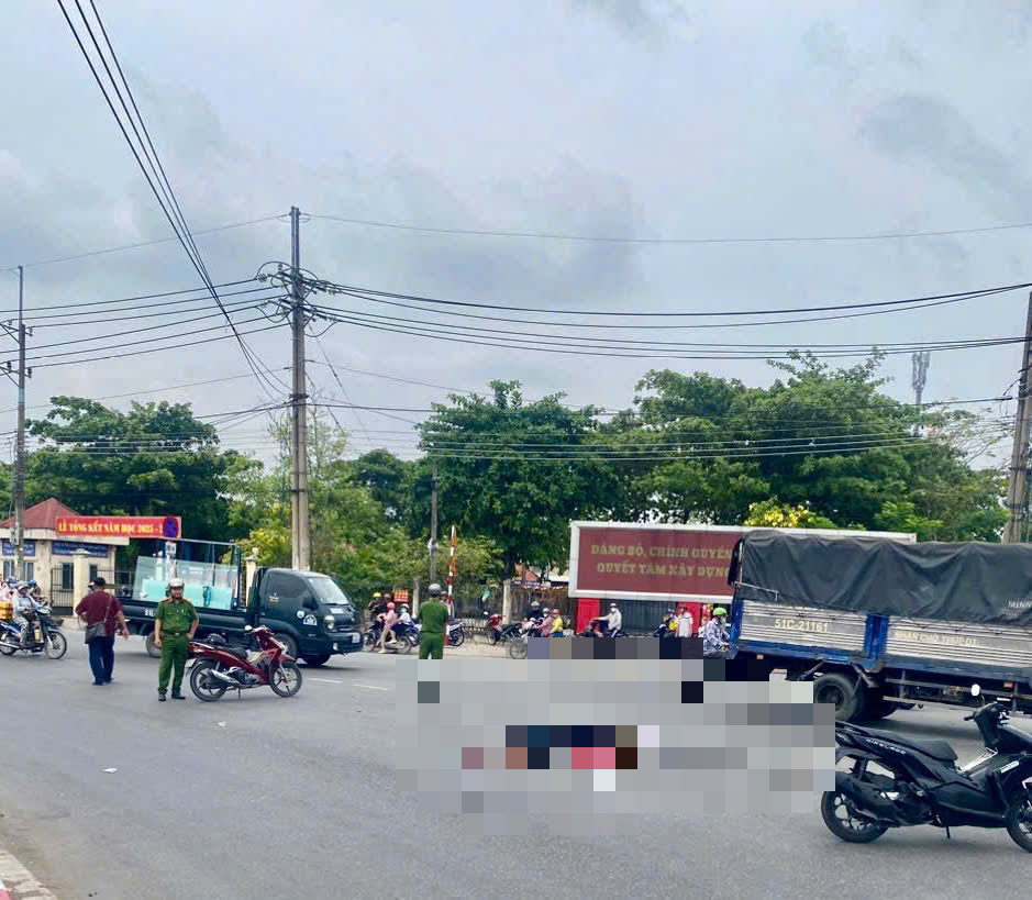 Hai người phụ nữ tử vong thương tâm dưới gầm xe tải ở Tây Ninh - Ảnh 1.