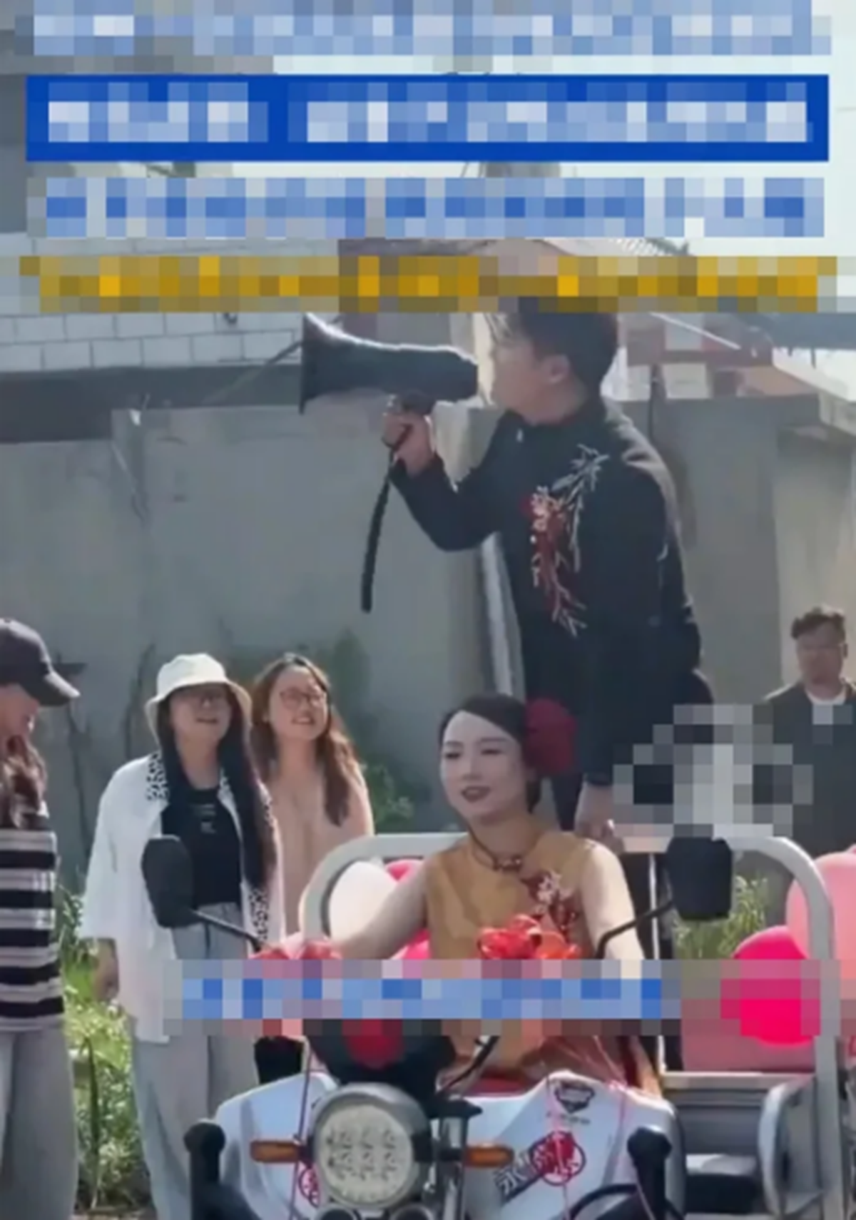 Cặp đ&ocirc;i l&agrave;m đ&aacute;m cưới chỉ 17 triệu đồng, &ldquo;tuy&ecirc;n bố lạ&rdquo; khiến ai cũng t&ograve; m&ograve; - Ảnh 1.