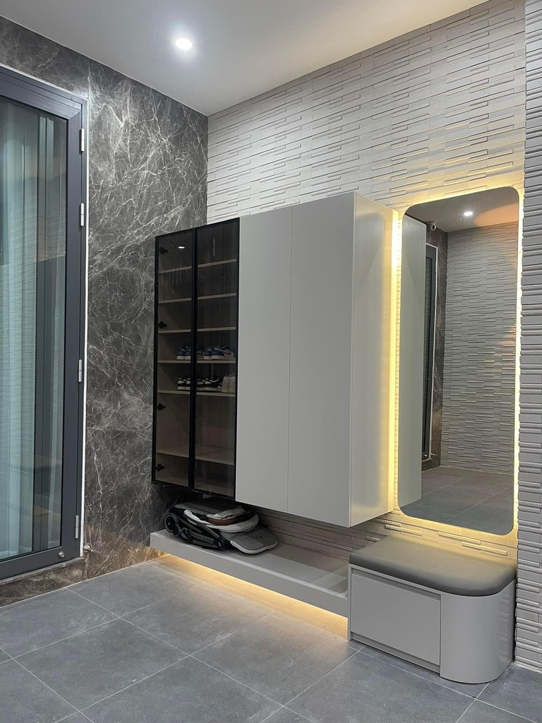 Nam nghệ sĩ U40 cưới vợ đẹp như "bạch nguyệt quang": Sở hữu nh&agrave; 3 tầng ở Nha Trang chill như resort ri&ecirc;ng- Ảnh 3.