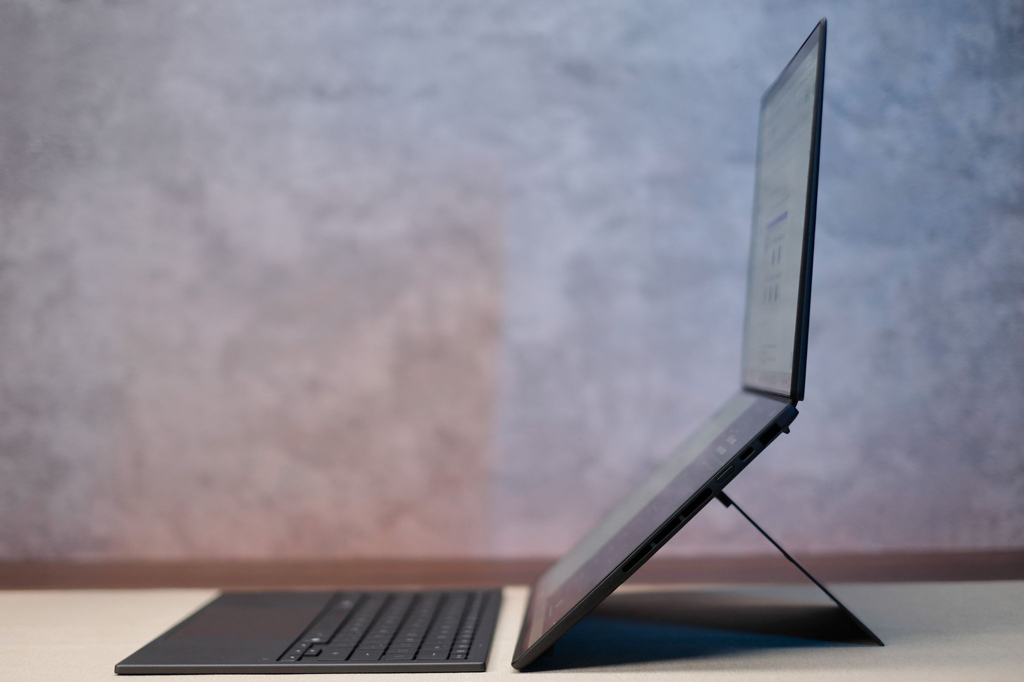 Laptop hai m&agrave;n h&igrave;nh thay đổi c&aacute;ch t&ocirc;i l&agrave;m việc như thế n&agrave;o? - Ảnh 1.