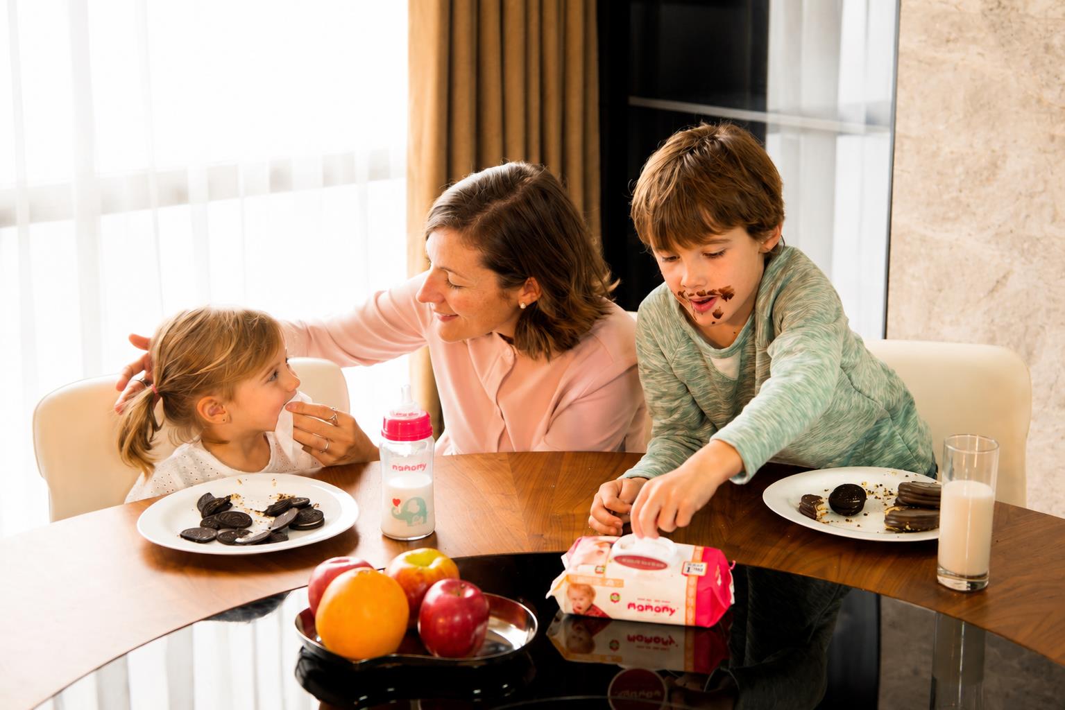 Mua đồ cho b&eacute;: Điều quan trọng nằm ở mặt sau bao b&igrave; - Ảnh 4.