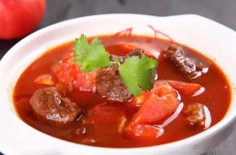 Loại rau n&agrave;y đang v&agrave;o m&ugrave;a v&agrave; rất hợp nấu c&ugrave;ng nhiều nguy&ecirc;n liệu th&agrave;nh c&aacute;c m&oacute;n ngon, ăn thường xuy&ecirc;n gi&uacute;p chống oxy ho&aacute;, đẹp da, chống nắng m&ugrave;a h&egrave; - Ảnh 3.