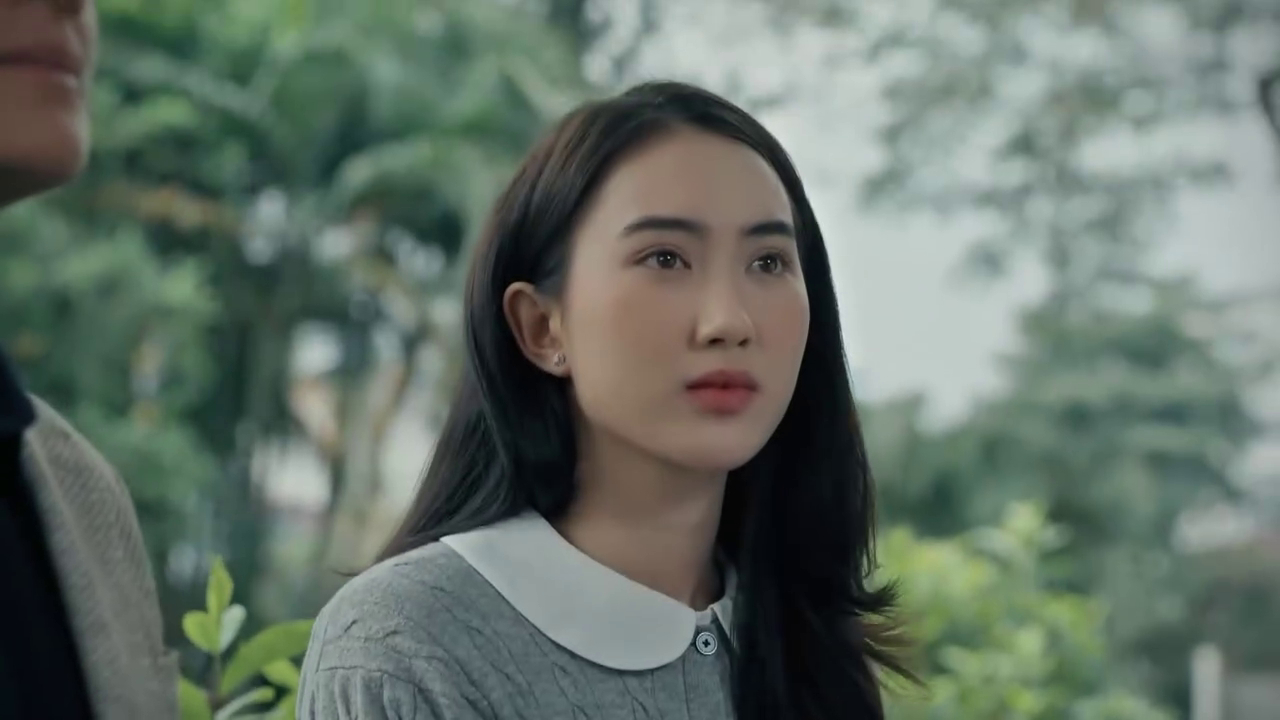 Ở Việt Nam c&oacute; 1 mỹ nh&acirc;n vừa xuất hiện đ&atilde; nhận b&atilde;o &ldquo;gạch đ&aacute;&rdquo; nhưng n&oacute;i về đẹp th&igrave; kh&ocirc;ng ai ch&ecirc; nổi- Ảnh 3.