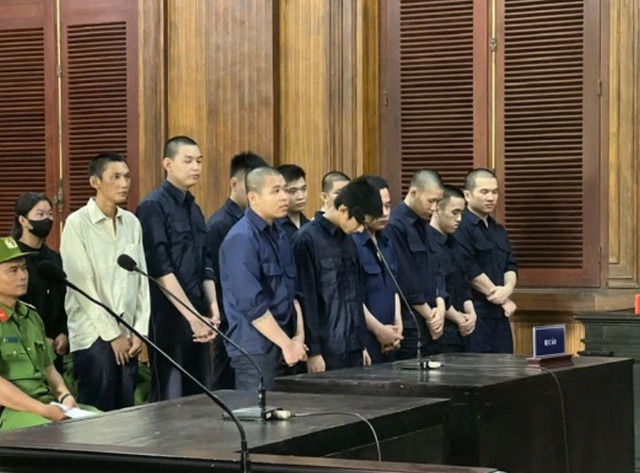 Tử h&igrave;nh B&ugrave;i Ph&uacute; Qu&iacute; sinh năm 1999 - Ảnh 1.