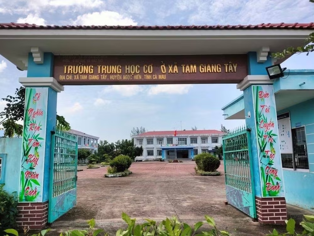 Đ&igrave;nh chỉ điều tra hiệu trưởng bị c&aacute;o buộc tham &ocirc; hơn 10 triệu đồng ở C&agrave; Mau- Ảnh 1.