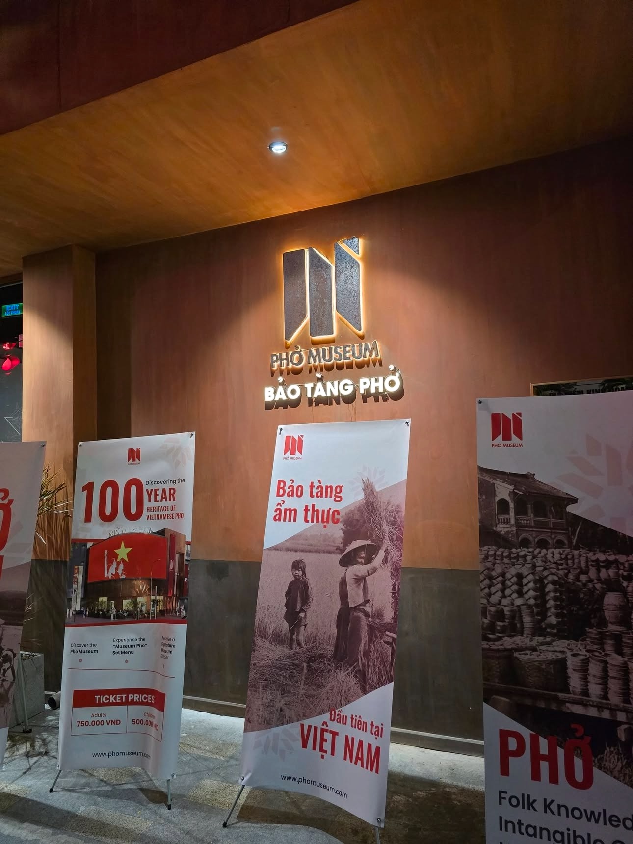 Tour-de-bảo t&agrave;ng - Đi qua những k&yacute; ức S&agrave;i G&ograve;n  - Ảnh 37.