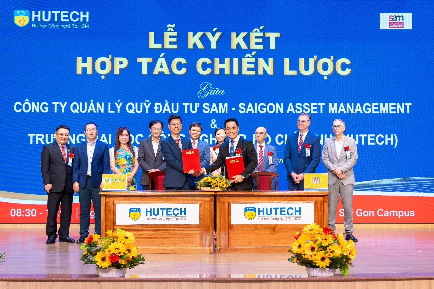 &ldquo;Nh&uacute;ng&rdquo; doanh nghiệp v&agrave;o giảng đường, HUTECH mở đặc quyền &ldquo;chốt&rdquo; việc cho sinh vi&ecirc;n - Ảnh 3.