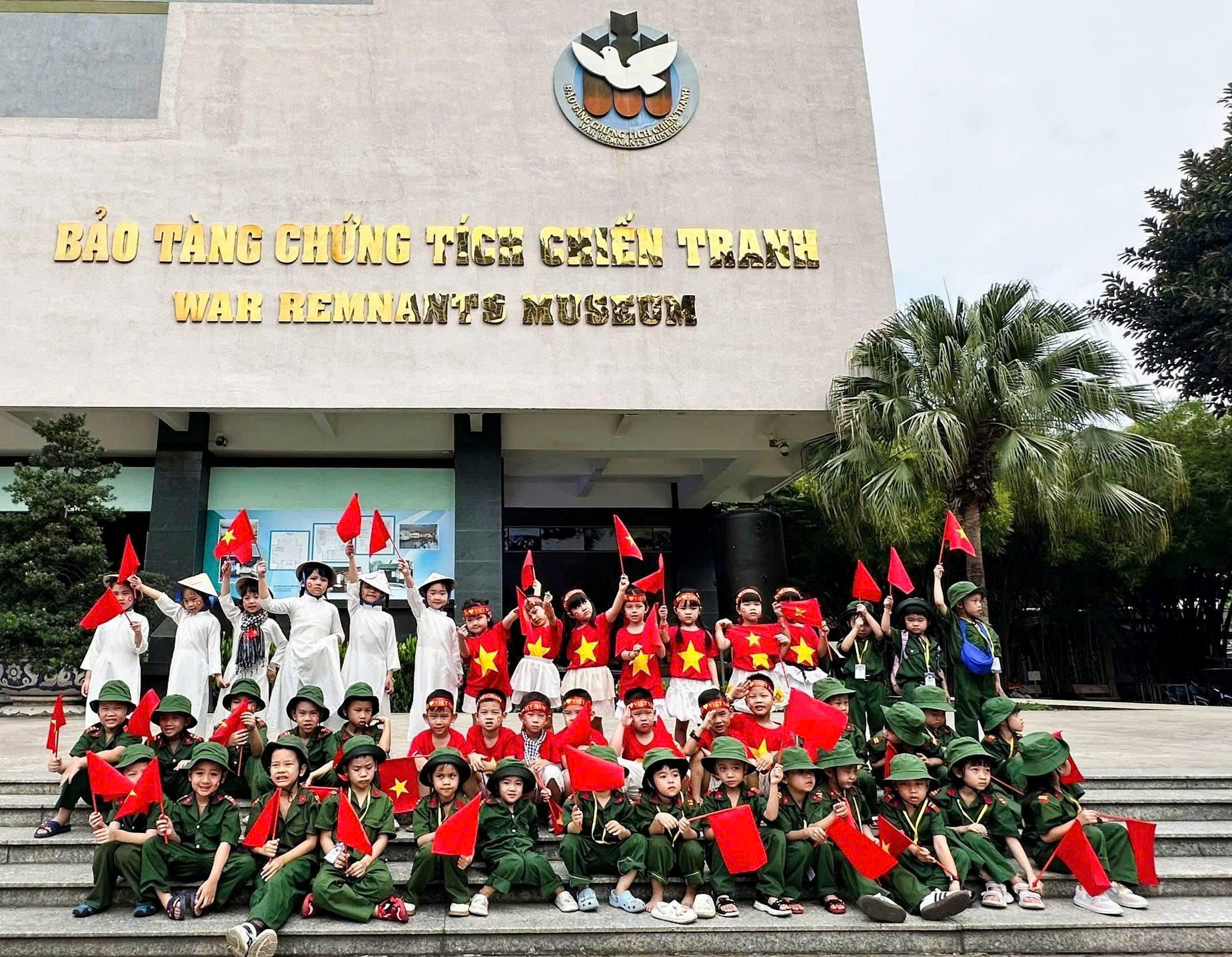 Tour-de-bảo t&agrave;ng - Đi qua những k&yacute; ức S&agrave;i G&ograve;n  - Ảnh 18.