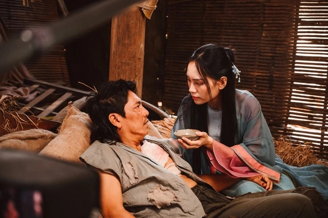 Kết quả đại chiến phim Việt 30/4: Kiều Minh Tuấn đ&aacute;nh bại Th&aacute;i H&ograve;a, c&aacute;i t&ecirc;n b&eacute;t bảng khiến d&acirc;n t&igrave;nh tiếc đứt ruột- Ảnh 7.