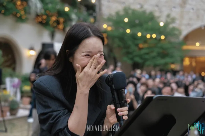 Đ&aacute;m cưới mỹ nh&acirc;n Gia Đ&igrave;nh L&agrave; Số 1 v&agrave; ca sĩ k&eacute;m 7 tuổi tai tiếng nhất showbiz: MC quốc d&acirc;n c&ugrave;ng d&agrave;n sao chiếm spotlight- Ảnh 9.