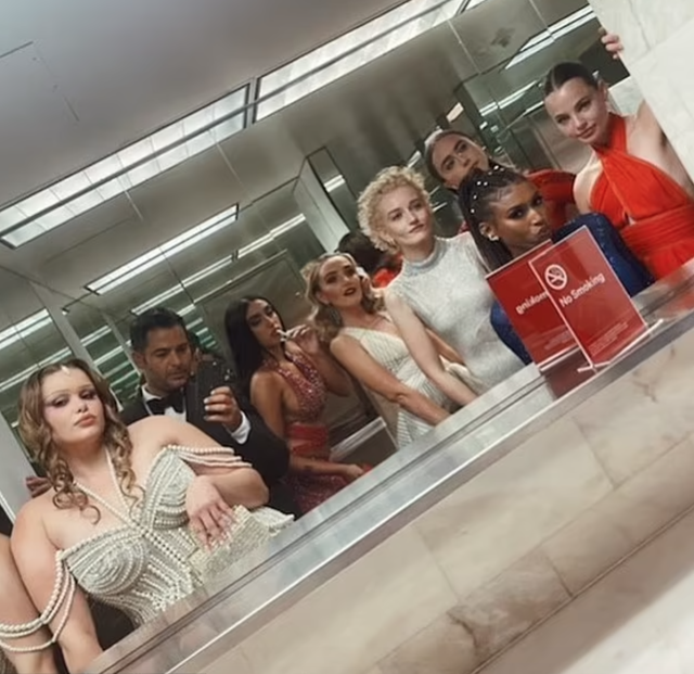 G&oacute;c sống ảo &ldquo;chui&rdquo; quyền lực nhất Met Gala: Jennie phải tranh suất check-in, năm n&agrave;o netizen cũng h&oacute;ng- Ảnh 6.