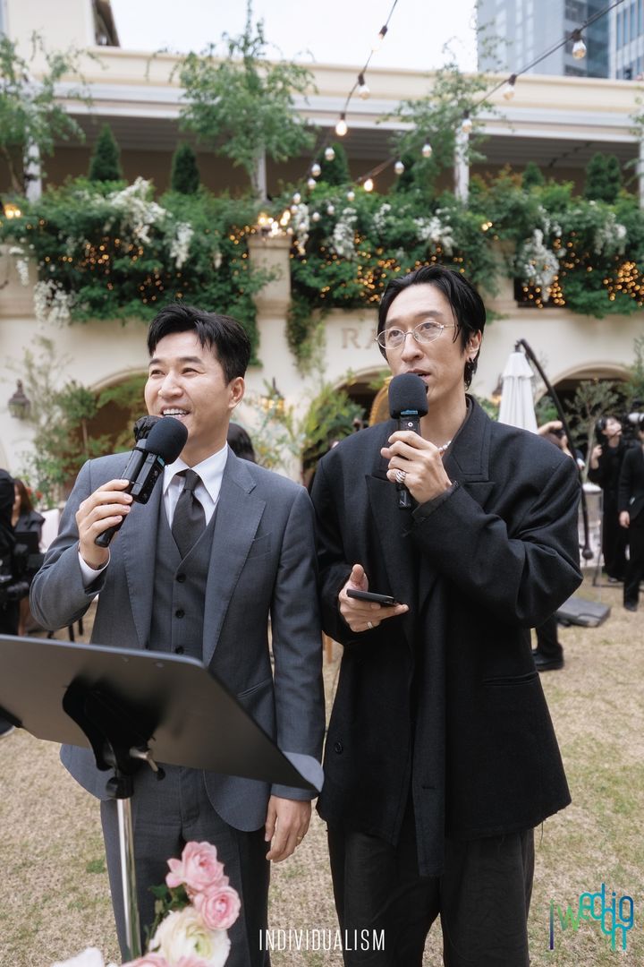 Đ&aacute;m cưới mỹ nh&acirc;n Gia Đ&igrave;nh L&agrave; Số 1 v&agrave; ca sĩ k&eacute;m 7 tuổi tai tiếng nhất showbiz: MC quốc d&acirc;n c&ugrave;ng d&agrave;n sao chiếm spotlight- Ảnh 12.