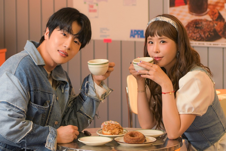 Đ&aacute;m cưới mỹ nh&acirc;n Gia Đ&igrave;nh L&agrave; Số 1 v&agrave; ca sĩ k&eacute;m 7 tuổi tai tiếng nhất showbiz: MC quốc d&acirc;n c&ugrave;ng d&agrave;n sao chiếm spotlight- Ảnh 13.