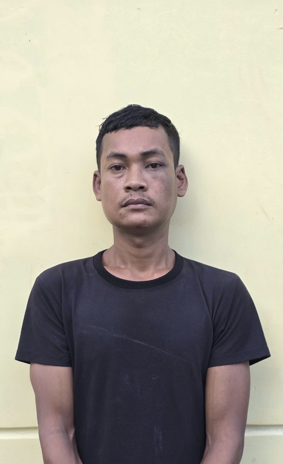 Tìm 5 người liên quan vụ bé 2 tuổi bị mẹ ruột và cha dượng bạo hành dã man ở TP.HCM- Ảnh 1. Tìm 5 người liên quan vụ bé 2 tuổi bị mẹ ruột và cha dượng bạo hành dã man ở TP.HCM- Ảnh 1.