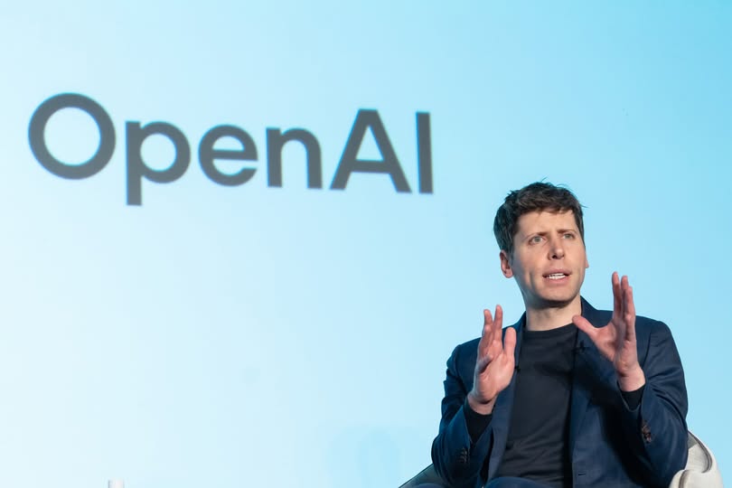 Cha đẻ Google Brain tố c&aacute;o: Nỗi sợ "AI cướp việc l&agrave;m" đang l&agrave;m gi&agrave;u cho c&aacute;c c&ocirc;ng ty AI, c&agrave;ng nhiều người sợ c&agrave;ng kiếm được nhiều tiền- Ảnh 2.