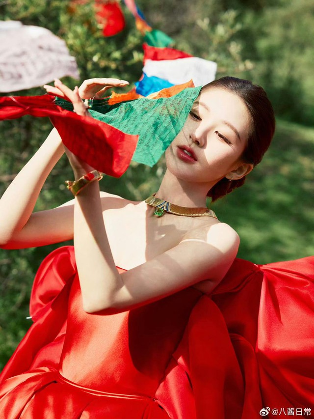 Triệu Lộ Tư khiến Lưu Thi Thi bị l&eacute;p vế- Ảnh 2.