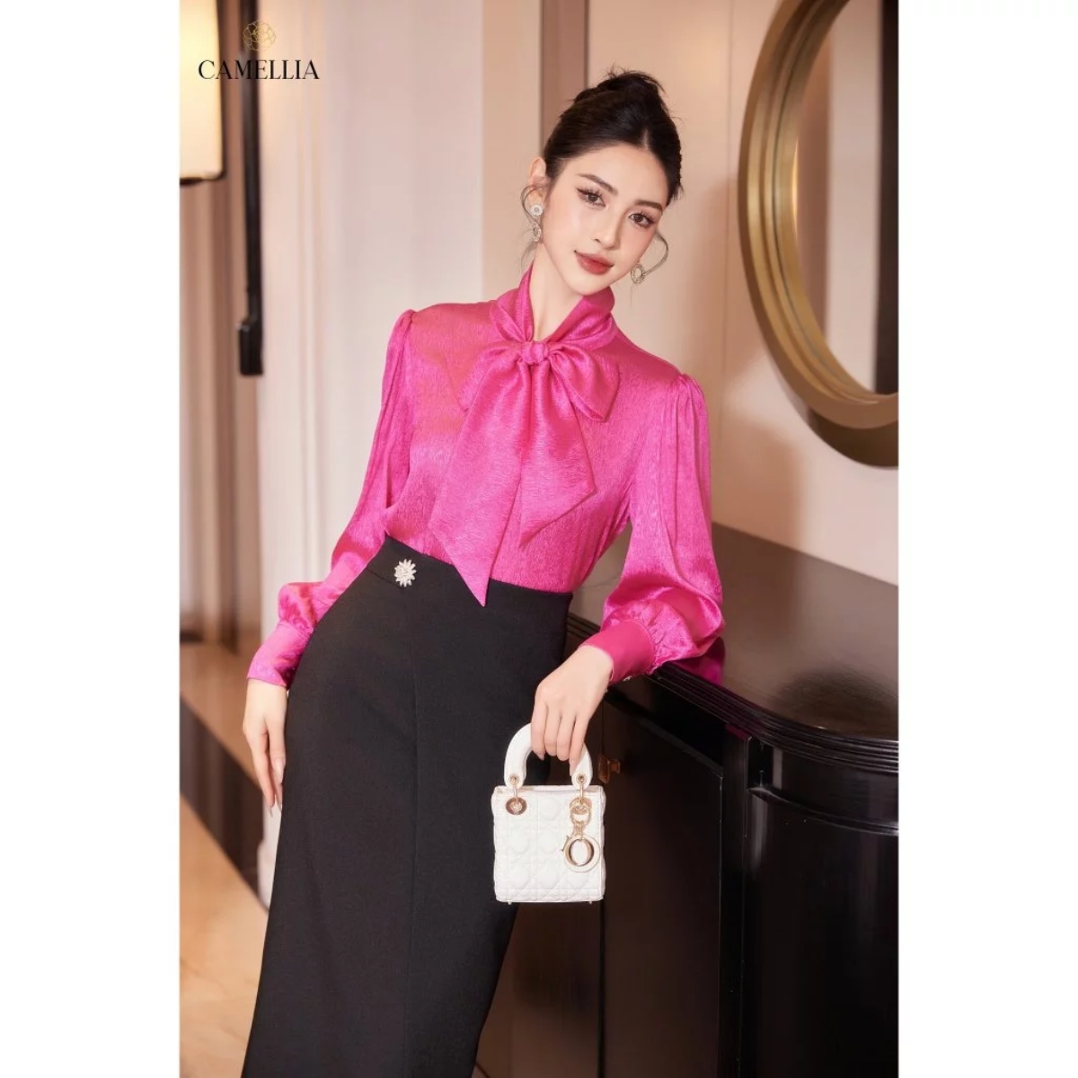 Cả m&ugrave;a h&egrave; n&agrave;y bị "bỏ b&ugrave;a" bởi sắc hồng đ&agrave;o: M&agrave;u gi&uacute;p phụ nữ trẻ ra cả chục tuổi, da ngăm hay da v&agrave;ng đều mặc đẹp xuất sắc- Ảnh 33.