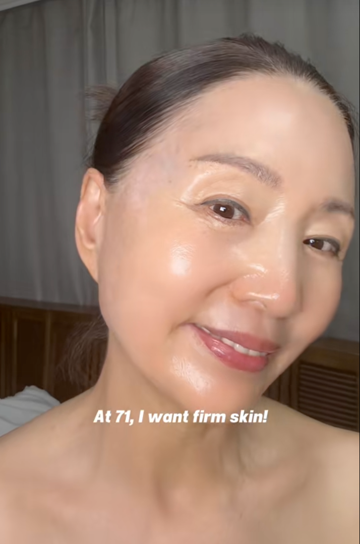 Mẹ 71 tuổi, con g&aacute;i 43 tuổi m&agrave; da dẻ vẫn căng mịn, hồng h&agrave;o: B&iacute; quyết nằm ở c&aacute;ch d&ugrave;ng retinol &iacute;t người để &yacute;- Ảnh 4.