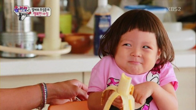 Dụi mắt m&atilde;i vẫn kh&ocirc;ng tin đ&acirc;y l&agrave; &ldquo;thi&ecirc;n thần nh&iacute;&rdquo; Choo Sarang, đứng cạnh Jang Won Young c&ograve;n tưởng 1 c&uacute; lừa- Ảnh 6.