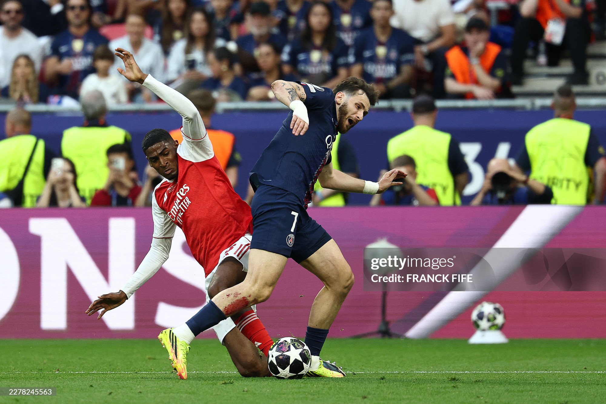 Arsenal nhận thất bại đau đớn sau loạt s&uacute;t lu&acirc;n lưu, PSG bảo vệ th&agrave;nh c&ocirc;ng ng&ocirc; v&ocirc; địch Champions League - Ảnh 8.