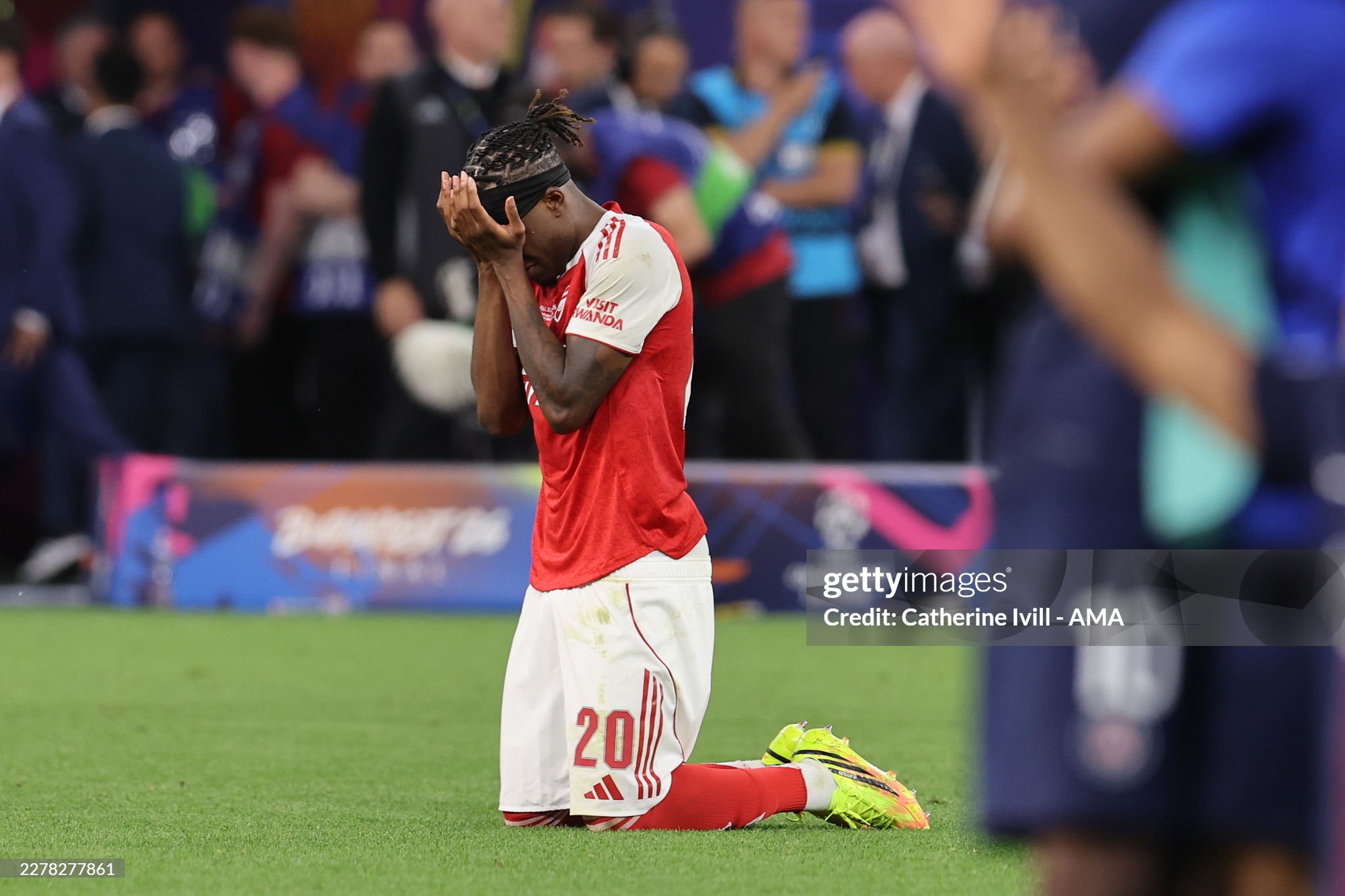 Arsenal nhận thất bại đau đớn sau loạt s&uacute;t lu&acirc;n lưu, PSG bảo vệ th&agrave;nh c&ocirc;ng ng&ocirc; v&ocirc; địch Champions League - Ảnh 3.