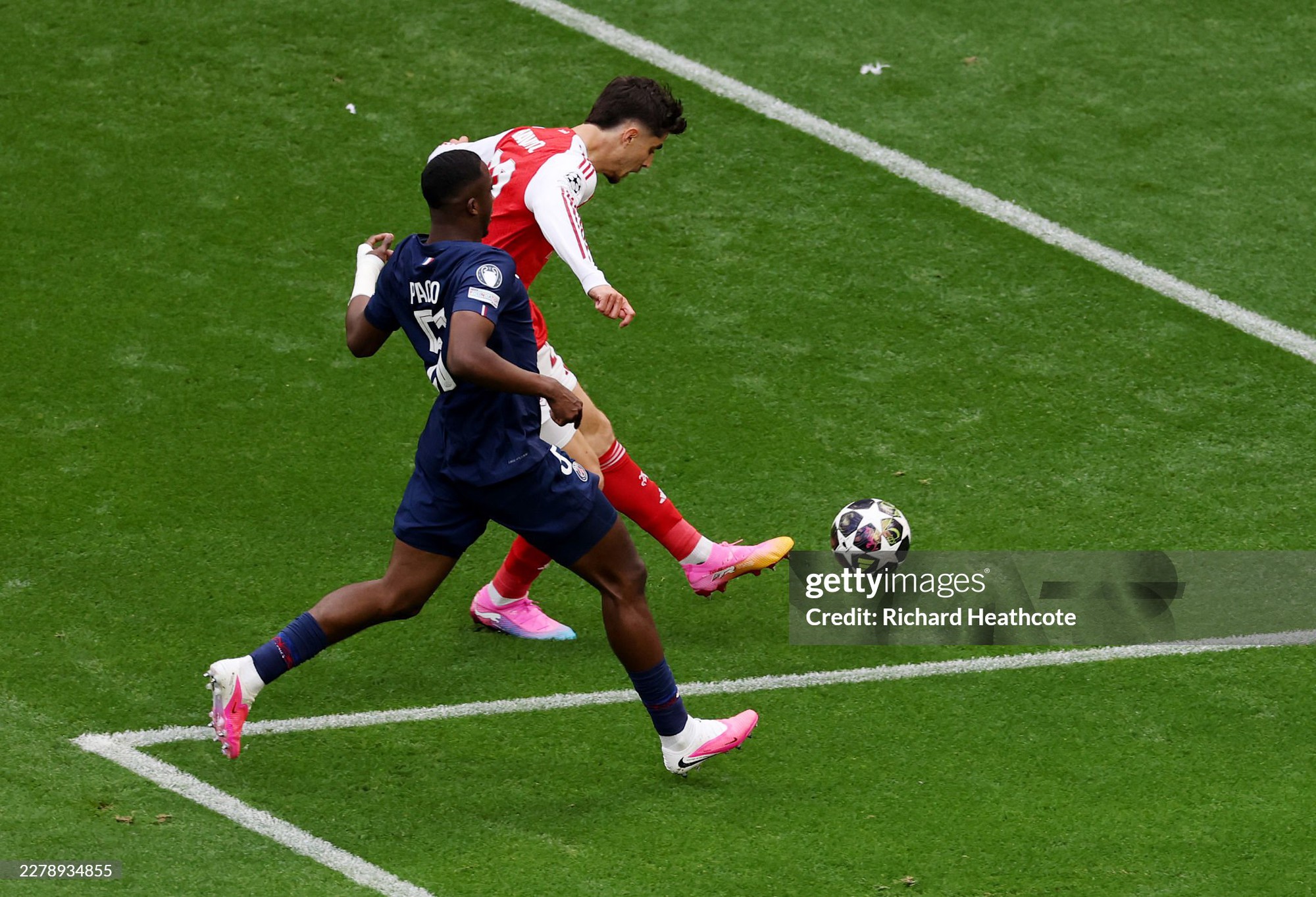 Arsenal nhận thất bại đau đớn sau loạt s&uacute;t lu&acirc;n lưu, PSG bảo vệ th&agrave;nh c&ocirc;ng ng&ocirc; v&ocirc; địch Champions League - Ảnh 22.