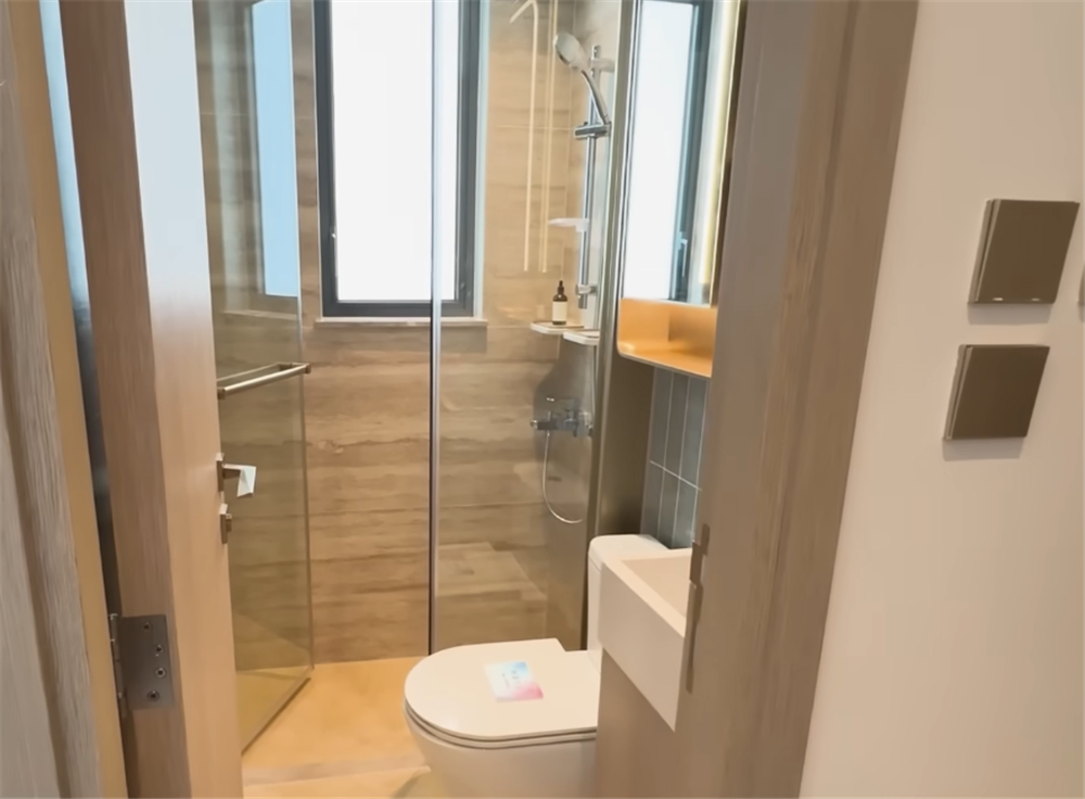 C&ocirc; g&aacute;i trẻ khoe căn hộ 20m&sup2; nhỏ hơn 2 chỗ đậu xe nhưng vẫn đủ ph&ograve;ng kh&aacute;ch, bếp, ph&ograve;ng ngủ v&agrave; cả ban c&ocirc;ng khiến nhiều người bất ngờ- Ảnh 15.