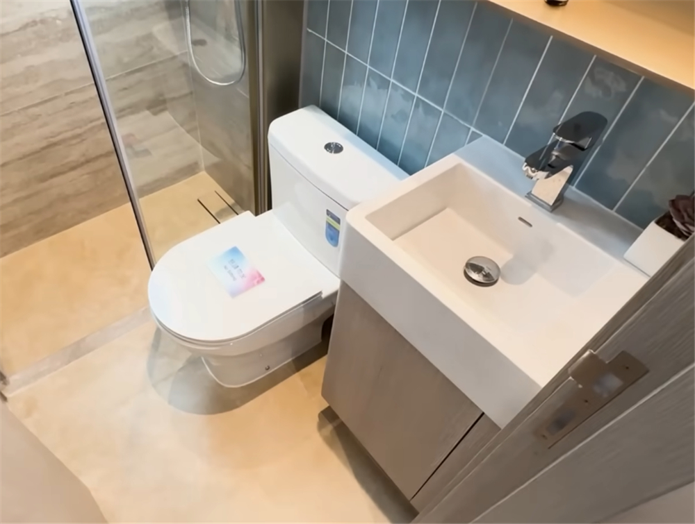 C&ocirc; g&aacute;i trẻ khoe căn hộ 20m&sup2; nhỏ hơn 2 chỗ đậu xe nhưng vẫn đủ ph&ograve;ng kh&aacute;ch, bếp, ph&ograve;ng ngủ v&agrave; cả ban c&ocirc;ng khiến nhiều người bất ngờ- Ảnh 14.