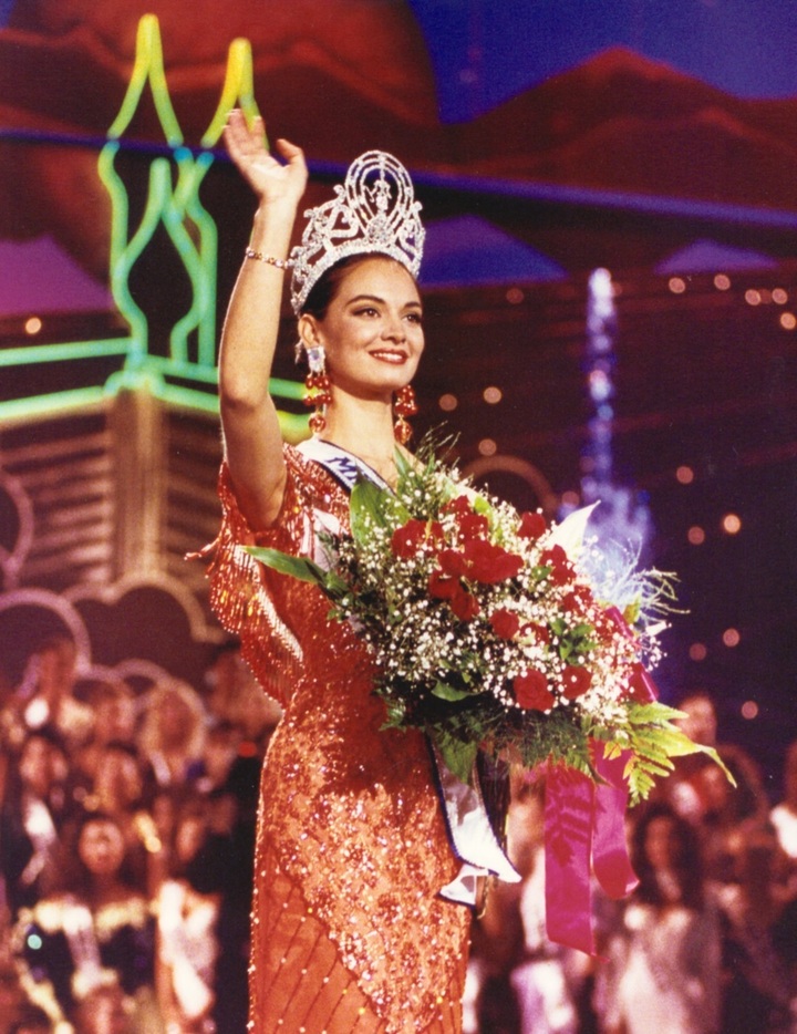 Gi&aacute;m khảo chấm Hương Giang 5 điểm ở Miss Grand All Stars l&agrave; ai?- Ảnh 3.