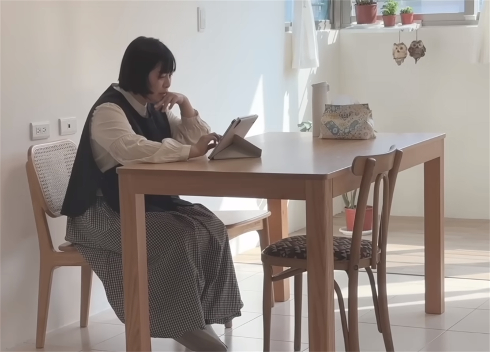 &ldquo;Kh&ocirc;ng cần l&agrave;m việc nh&agrave;&rdquo; nhưng nh&agrave; vẫn sạch bong sau 7 năm: B&iacute; quyết của b&agrave; nội trợ 39 tuổi khiến nhiều người muốn học theo- Ảnh 3.