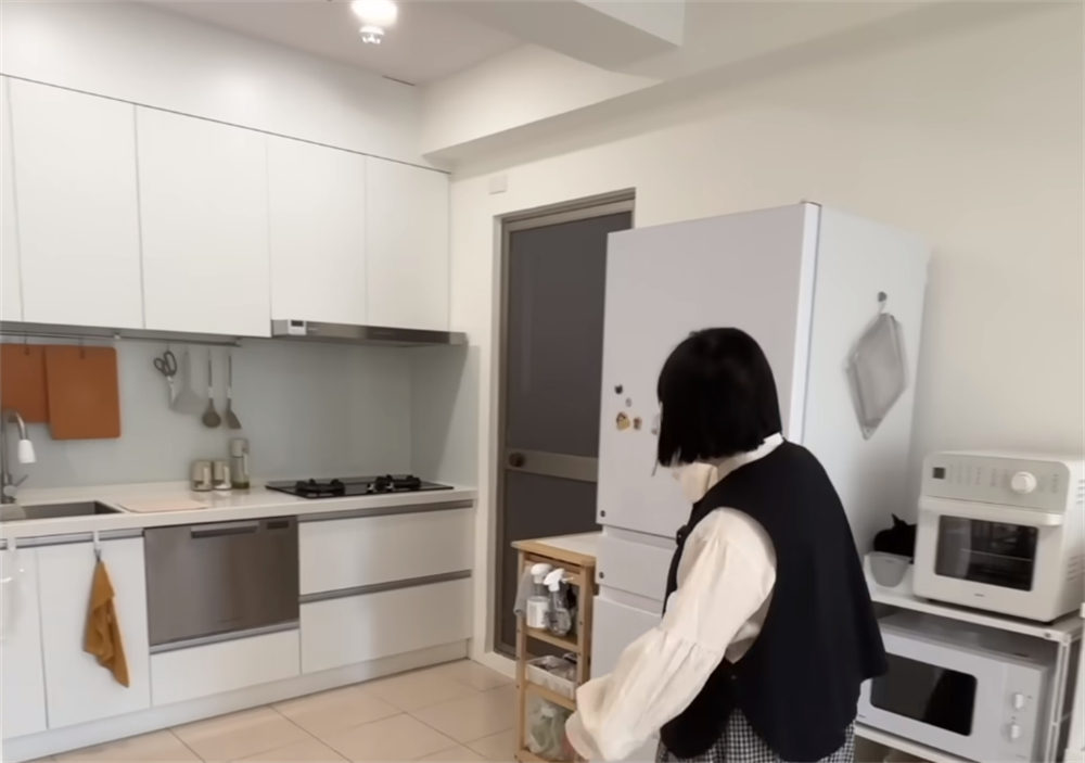&ldquo;Kh&ocirc;ng cần l&agrave;m việc nh&agrave;&rdquo; nhưng nh&agrave; vẫn sạch bong sau 7 năm: B&iacute; quyết của b&agrave; nội trợ 39 tuổi khiến nhiều người muốn học theo- Ảnh 12.