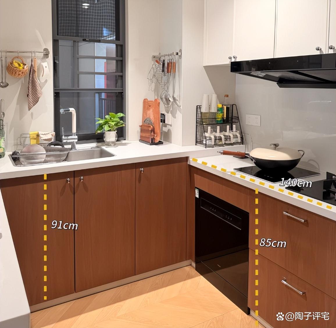 C&ugrave;ng sửa bếp, t&ocirc;i chi nhiều hơn h&agrave;ng x&oacute;m gần 35 triệu đồng - đến khi dọn v&agrave;o ở mới thấy: C&oacute; những khoản &ldquo;đắt&rdquo; nhưng đ&aacute;ng từng đồng- Ảnh 1.