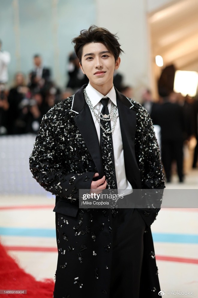 Met Gala c&ocirc;ng bố 50 ng&ocirc;i sao oanh tạc thảm đỏ: BLACKPINK - qu&yacute; tử David Beckham 100% tham dự, đại diện duy nhất của Cbiz g&acirc;y sốc nặng - Ảnh 23.
