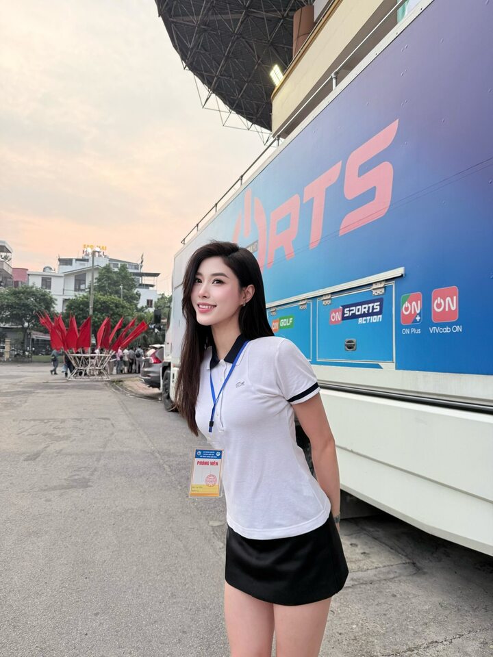 Nhan sắc nữ MC VTV l&agrave; hoa kh&ocirc;i b&oacute;ng chuyền, lọt top 10 hoa hậu Ho&agrave;n vũ Việt Nam- Ảnh 3.