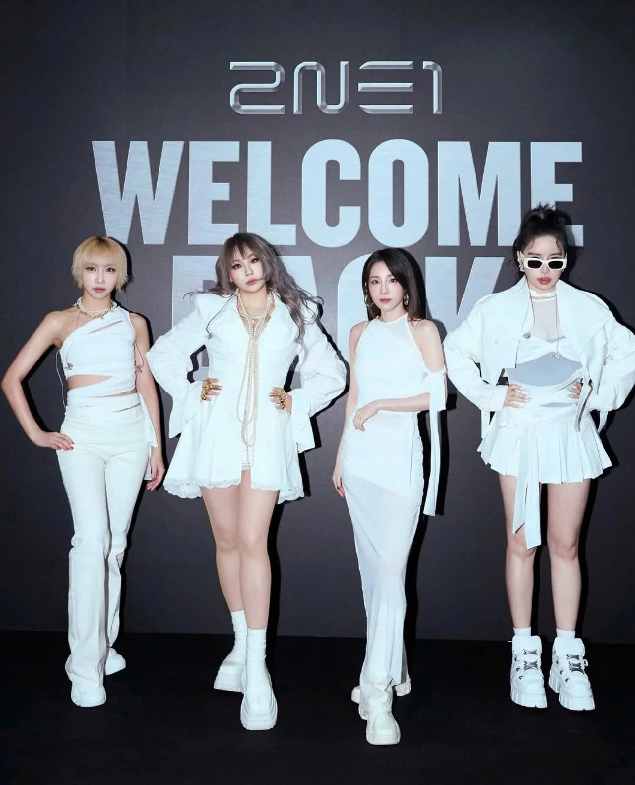 2NE1 cạch mặt Park Bom sau ồn &agrave;o, chỉ 3 người th&ocirc;i vẫn vui hết nấc- Ảnh 5.