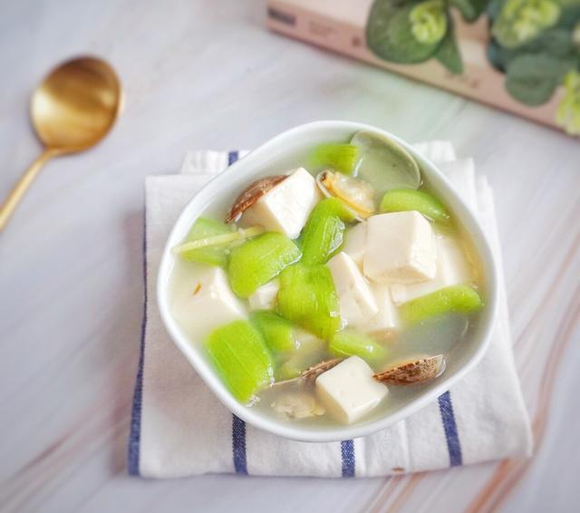4 m&oacute;n ăn c&oacute; t&iacute;nh m&aacute;t v&agrave; lợi tiểu tốt nhất cho ng&agrave;y mai: Vừa ngon miệng lại giải nhiệt, chống n&oacute;ng ẩm - Ảnh 3.