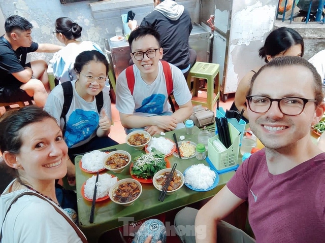 Kh&ocirc;ng phải b&uacute;n b&ograve; Huế hay rau muống x&agrave;o tỏi, m&oacute;n ăn từ 50.000 đồng/phần lọt top 5 ngon nhất Đ&ocirc;ng Nam &Aacute;- Ảnh 3.