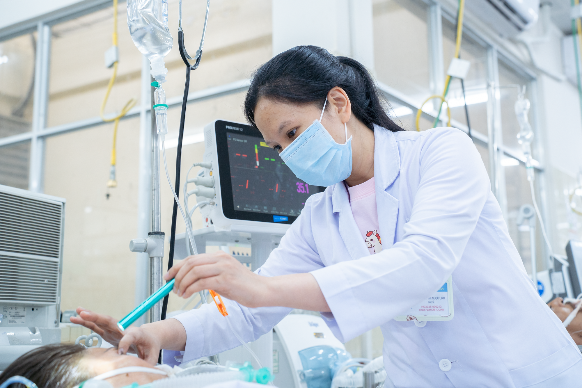 Một bệnh viện tuyến cuối tiếp nhận  - Ảnh 4.