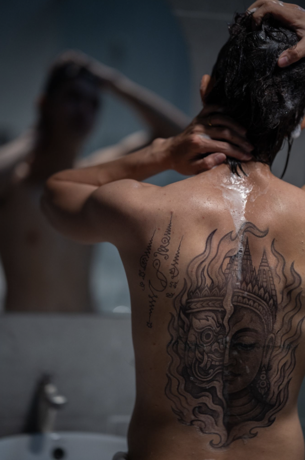 Giải m&atilde; loạt chi tiết ẩn trong Heo 5 M&oacute;ng: C&aacute;i t&ecirc;n n&oacute;i l&ecirc;n số phận của nh&acirc;n vật, cảnh 18+ cũng cực đắt gi&aacute;- Ảnh 7.