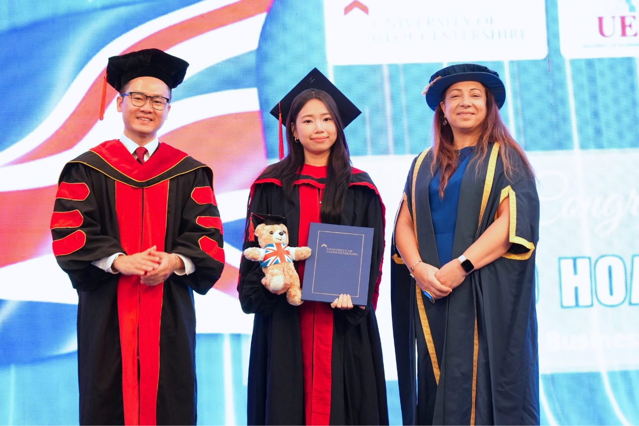Chọn đại học kh&ocirc;ng chỉ l&agrave; b&agrave;i to&aacute;n chi ph&iacute;, m&agrave; l&agrave; đầu tư cho tương lai - Ảnh 1.