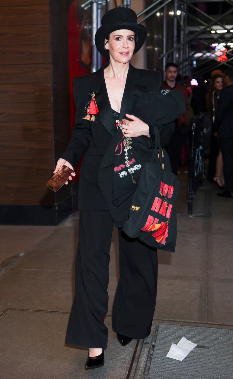 Cập nhật Met Gala 2026: Jisoo, Lisa c&ugrave;ng d&agrave;n sao lần lượt xuất hiện, đường phố New York trở th&agrave;nh "đấu trường" thời trang - Ảnh 24.